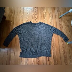 Aerie Gray Knit Sweater Women’s Medium Soft Lightweight Long Sleeve Top